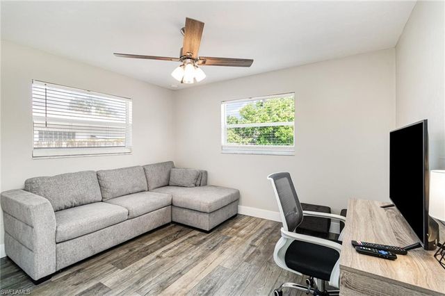 517 98th AVE N, Naples, FL 34108