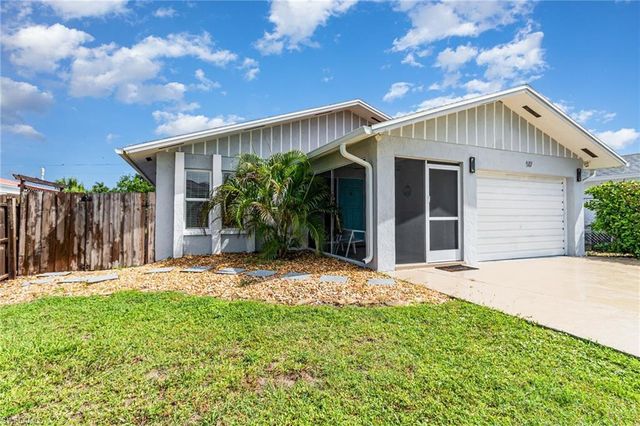 517 98th AVE N, Naples, FL 34108