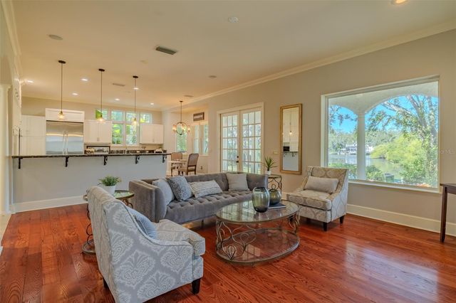 4605 W VASCONIA STREET, Tampa, FL 33629