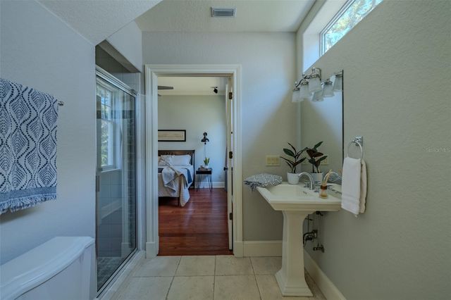 4605 W VASCONIA STREET, Tampa, FL 33629