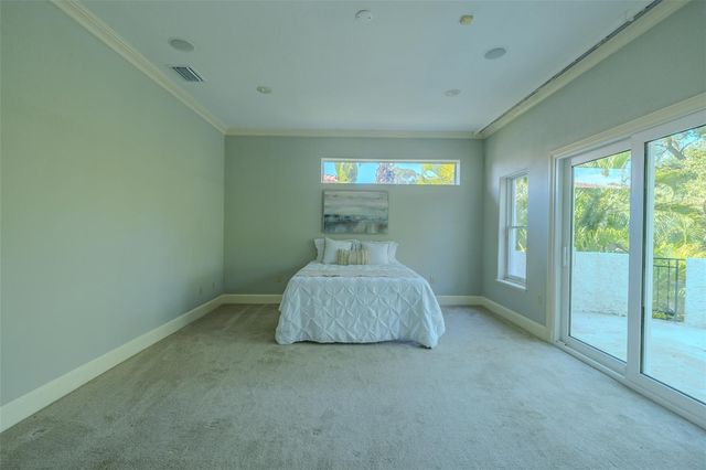 4605 W VASCONIA STREET, Tampa, FL 33629