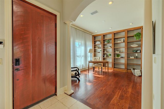 4605 W VASCONIA STREET, Tampa, FL 33629