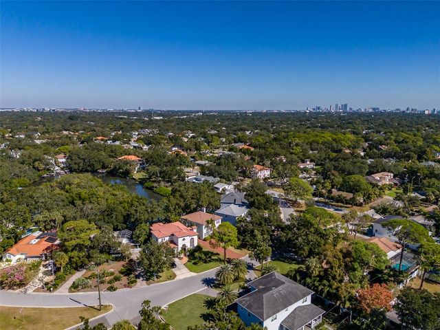 4605 W VASCONIA STREET, Tampa, FL 33629