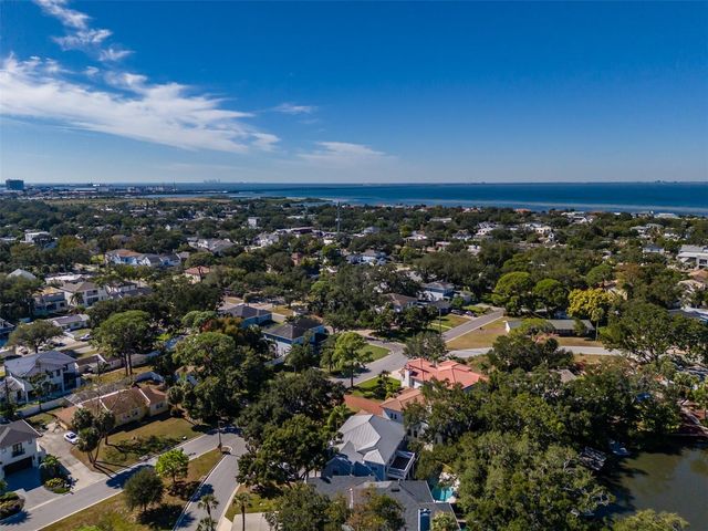 4605 W VASCONIA STREET, Tampa, FL 33629