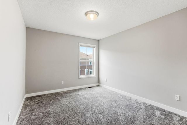 4225 Corn Silk Way, Woodbury, MN 55129