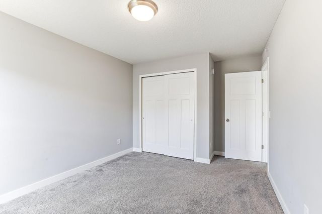 4225 Corn Silk Way, Woodbury, MN 55129