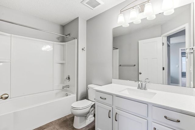 4225 Corn Silk Way, Woodbury, MN 55129