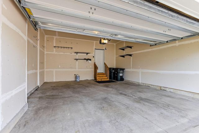4225 Corn Silk Way, Woodbury, MN 55129