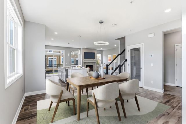 4225 Corn Silk Way, Woodbury, MN 55129