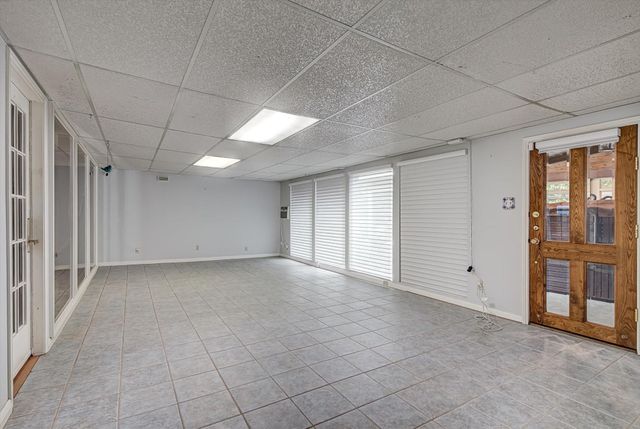 3002 Shadowdale Drive, Houston, TX 77043