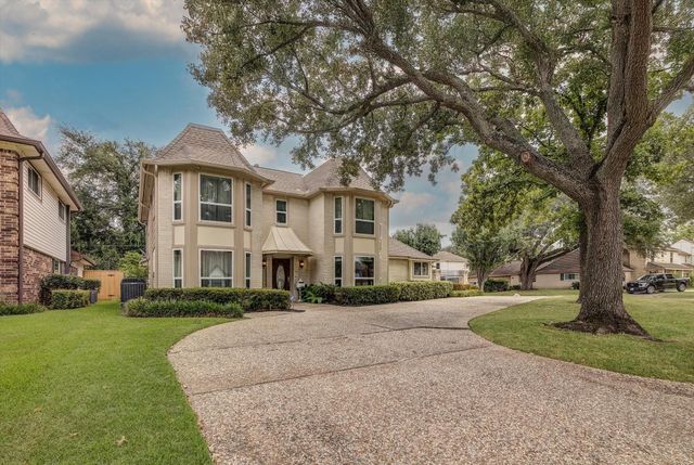 3002 Shadowdale Drive, Houston, TX 77043