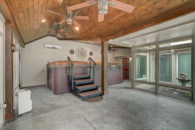 3002 Shadowdale Drive, Houston, TX 77043