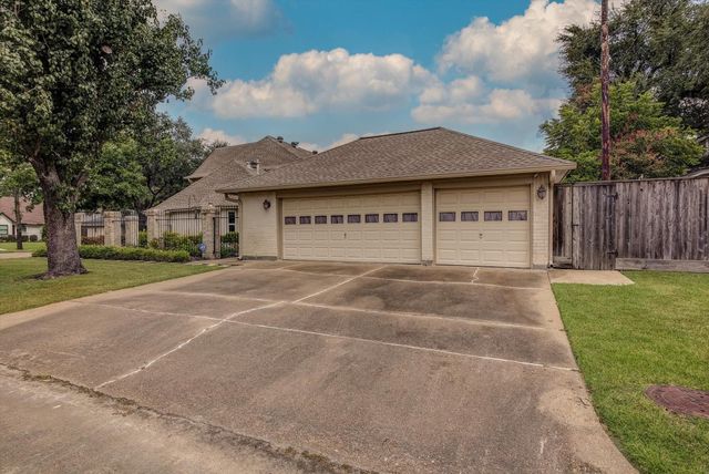 3002 Shadowdale Drive, Houston, TX 77043