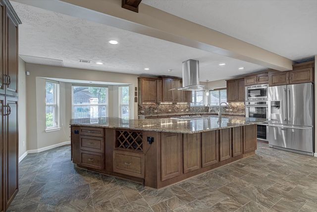 3002 Shadowdale Drive, Houston, TX 77043