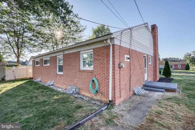 704 GREEN ACRES ST, Mechanicsburg, PA 17055