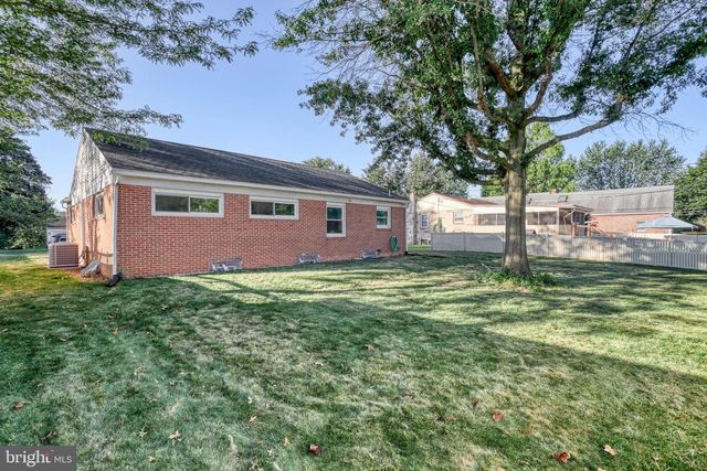 704 GREEN ACRES ST, Mechanicsburg, PA 17055