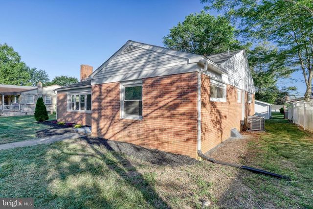 704 GREEN ACRES ST, Mechanicsburg, PA 17055