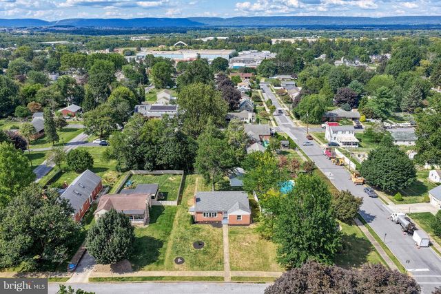 704 GREEN ACRES ST, Mechanicsburg, PA 17055