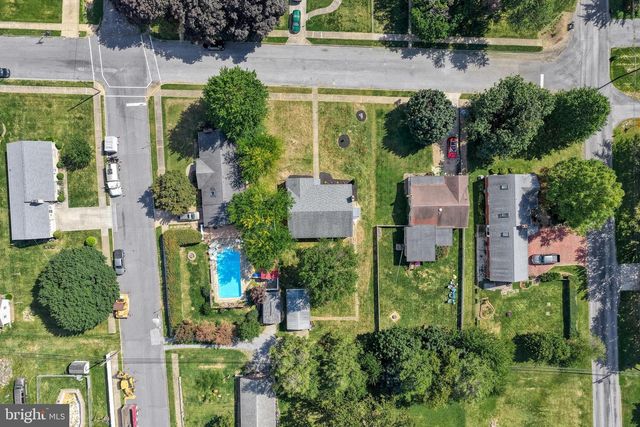 704 GREEN ACRES ST, Mechanicsburg, PA 17055