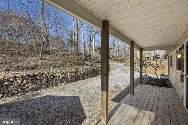 3 RUNNING WATERS WAY, Great Cacapon, WV 25422