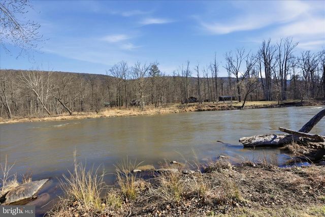 3 RUNNING WATERS WAY, Great Cacapon, WV 25422