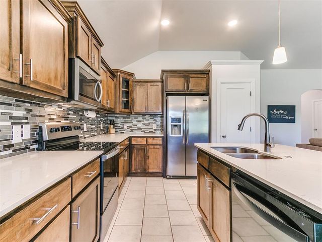 2316 Roca Drive, Edmond, OK 73012