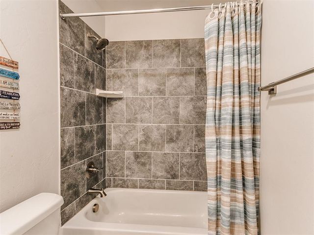 2316 Roca Drive, Edmond, OK 73012