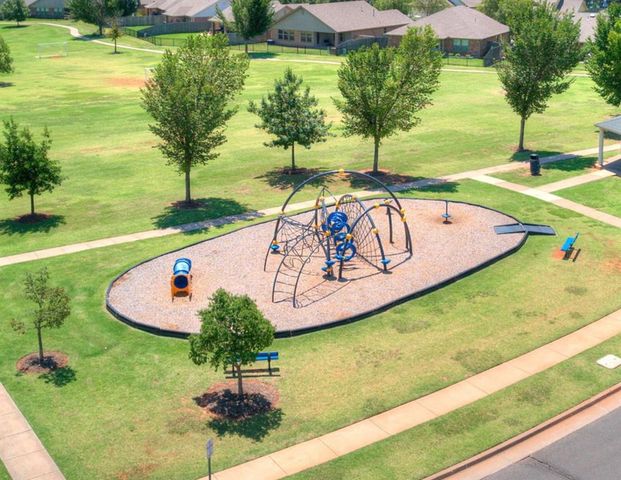 2316 Roca Drive, Edmond, OK 73012