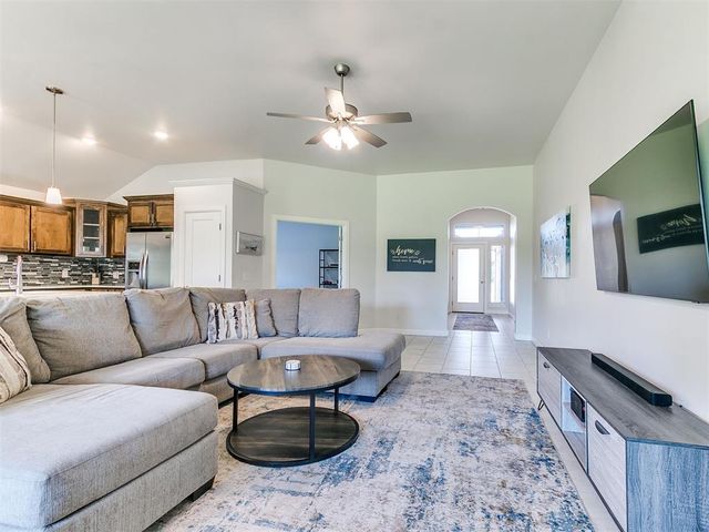 2316 Roca Drive, Edmond, OK 73012