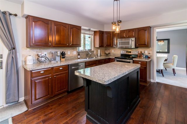 5994 Cedar Ridge Drive, Ann Arbor, MI 48103