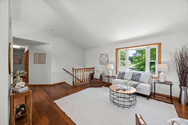 5898 144th Street W, Apple Valley, MN 55124