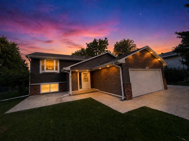 5898 144th Street W, Apple Valley, MN 55124
