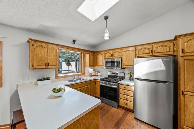 5898 144th Street W, Apple Valley, MN 55124