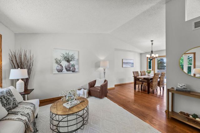 5898 144th Street W, Apple Valley, MN 55124