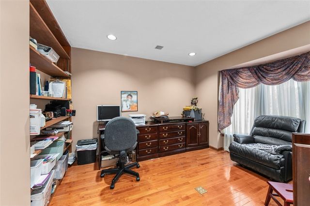 117 Bel Aire Dr, Monroeville, PA 15146