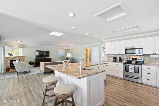 908 Carolina Beach Avenue N Apt 3, Carolina Beach, NC 28428