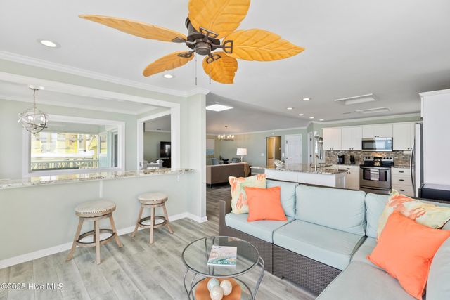 908 Carolina Beach Avenue N Apt 3, Carolina Beach, NC 28428