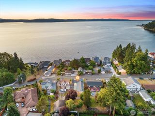 5327 Hyada Boulevard NE, Tacoma, WA 98422