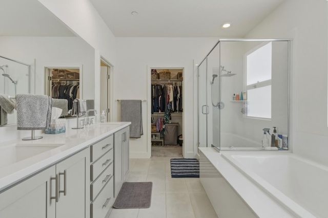 2051 Petunia Drive, Hollister, CA 95023