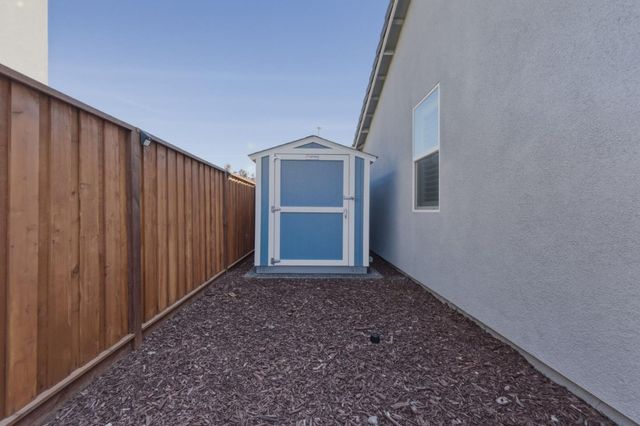 2051 Petunia Drive, Hollister, CA 95023