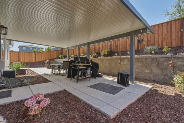 2051 Petunia Drive, Hollister, CA 95023