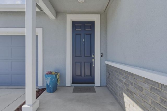 2051 Petunia Drive, Hollister, CA 95023