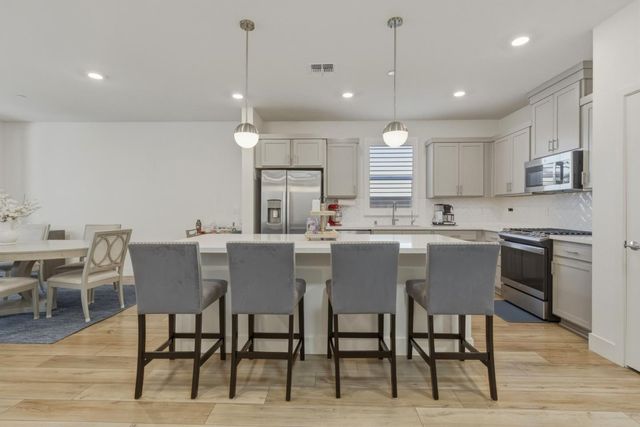 2051 Petunia Drive, Hollister, CA 95023