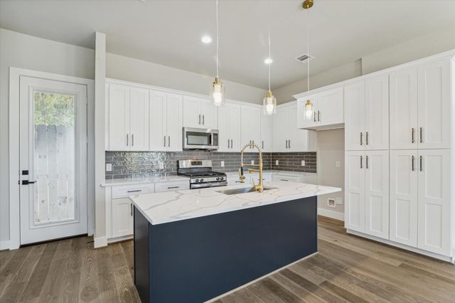 5809 Mansfield Heights Ln, Houston, TX 77091