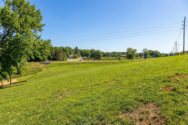 1007 Luptonville Crossing, Chattanooga, TN 37415