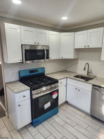 223 Plainfield Ave, Edison Twp., NJ 08817