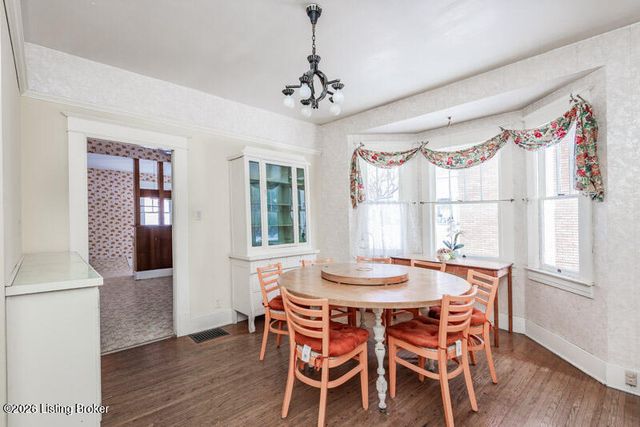 3703 Grandview Ave, Louisville, KY 40207