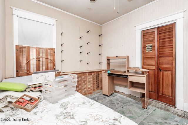 3703 Grandview Ave, Louisville, KY 40207