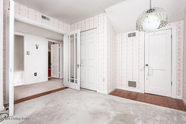 3703 Grandview Ave, Louisville, KY 40207