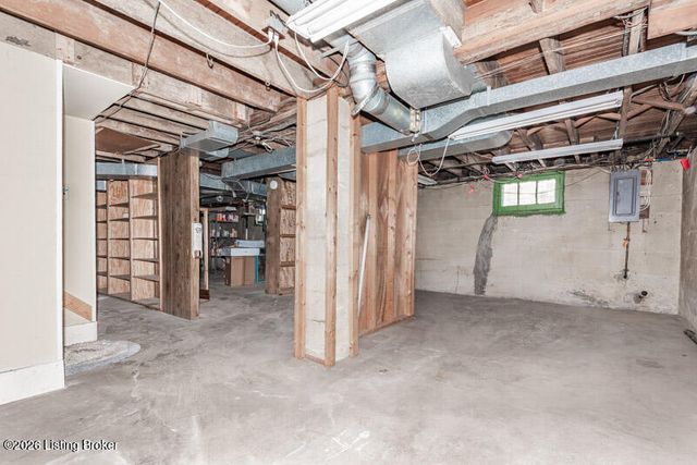 3703 Grandview Ave, Louisville, KY 40207